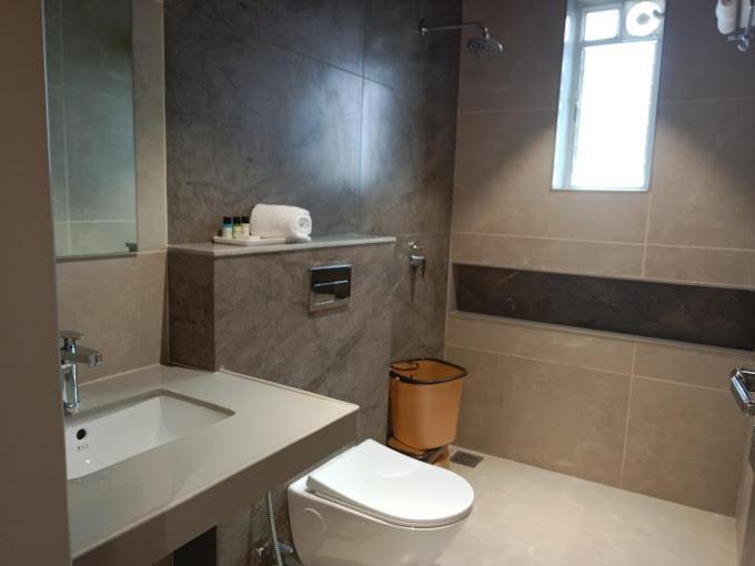 Narayani Executive Hotell Tuljapur Exteriör bild